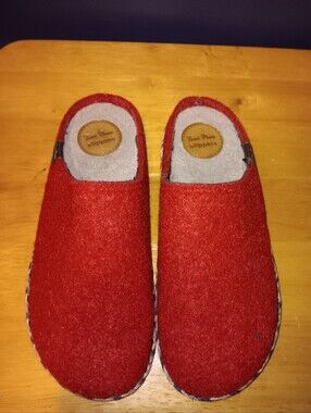 Toni Pons Red Slide On Slipeprs Size 39